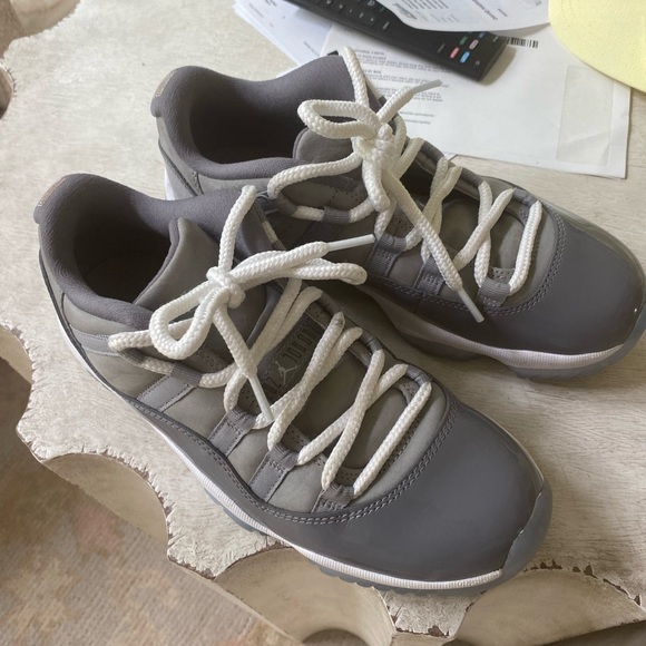 2018 Air Jordan 11 Retro Low Cool Grey - Picture 4 of 6